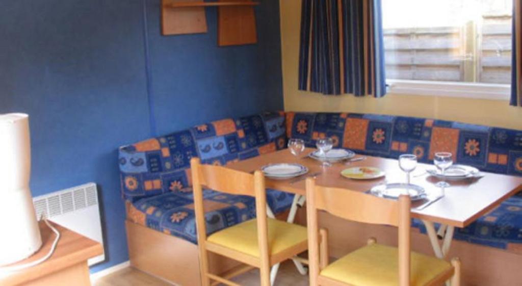 Camping Des Rochers Des Parcs Ξενοδοχείο Clécy Δωμάτιο φωτογραφία