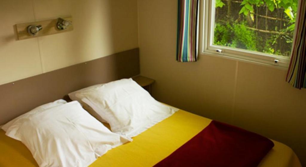 Camping Des Rochers Des Parcs Ξενοδοχείο Clécy Δωμάτιο φωτογραφία